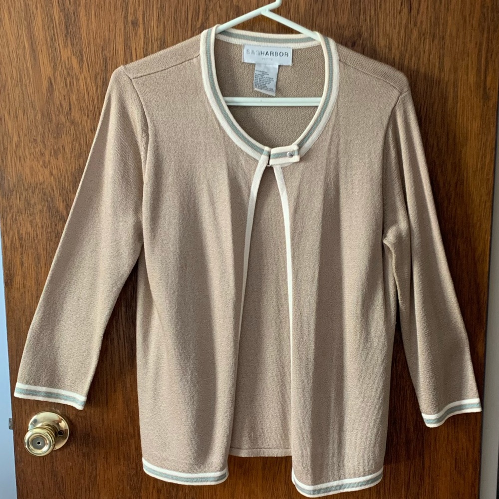 Sag Harbor dress top in tan bordered in cream.